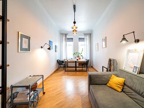 квартира за адресою Назарівська вул. (Вєтрова), 9