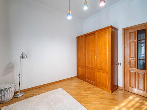 квартира за адресою Назарівська вул. (Вєтрова), 9