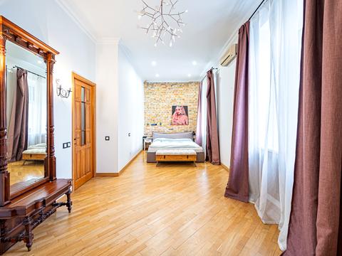 квартира за адресою Назарівська вул. (Вєтрова), 9