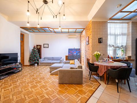 квартира за адресою Назарівська вул. (Вєтрова), 9