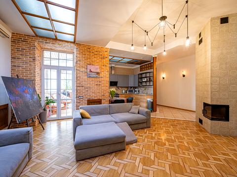 квартира за адресою Назарівська вул. (Вєтрова), 9