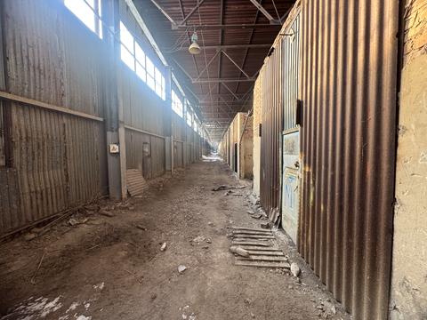 комерційна за адресою Петра Дорошенка вул., 1