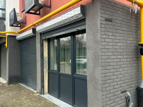 комерційна за адресою Євгена рихліка, 13