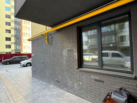 комерційна за адресою Євгена рихліка, 13