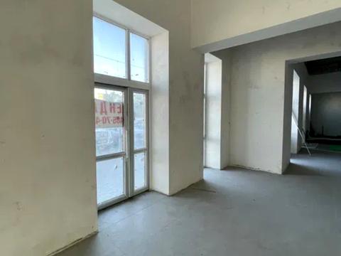 комерційна за адресою Домбровського вул., 75