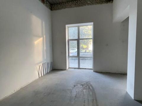 комерційна за адресою Домбровського вул., 75