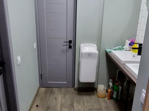 комерційна за адресою Науки просп. (Леніна), 47/1