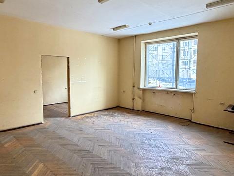 комерційна за адресою Молодіжна вул., 54