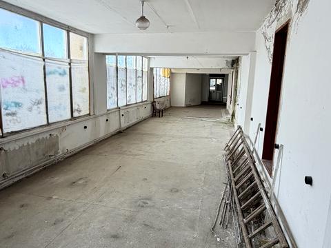 комерційна за адресою Молодіжна вул., 54