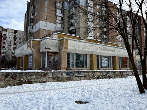 комерційна за адресою Молодіжна вул., 54