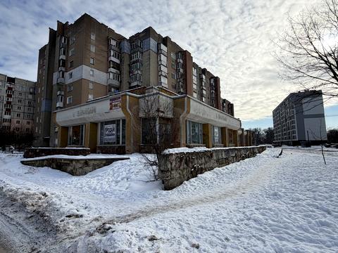 комерційна за адресою Молодіжна вул., 54