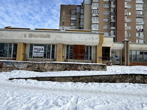 комерційна за адресою Молодіжна вул., 54