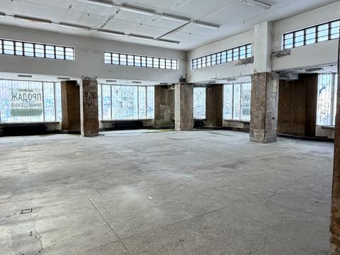 комерційна за адресою Молодіжна вул., 54