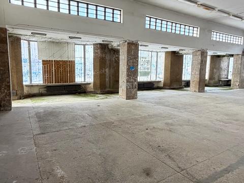 комерційна за адресою Молодіжна вул., 54