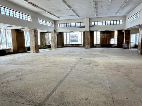 комерційна за адресою Молодіжна вул., 54