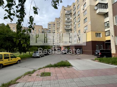 комерційна за адресою Симиренка вул., 2/19