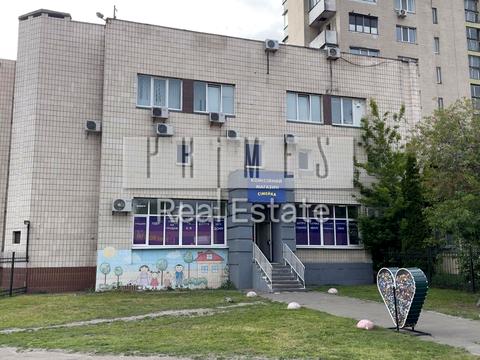 комерційна за адресою Симиренка вул., 2/19