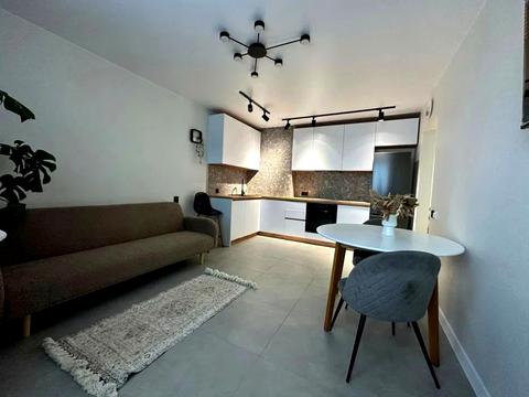 квартира за адресою Ревуцького вул., 54