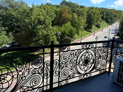 коммерческая по адресу Музейний пер., 2