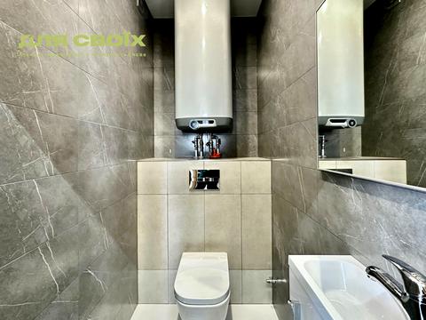 квартира за адресою Сім'ї Кульженків вул. (Петра Дегтяренка), 31-Б