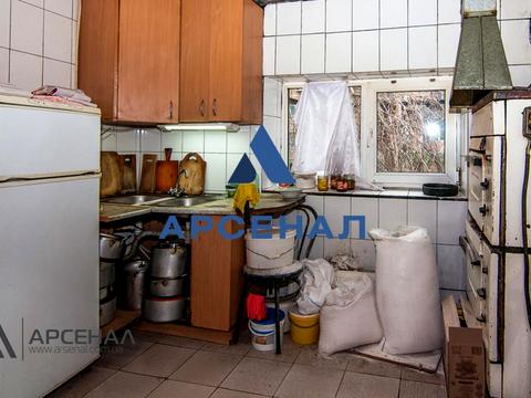 комерційна за адресою Чарівна вул., 161