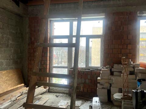 комерційна за адресою Митна вул., 25