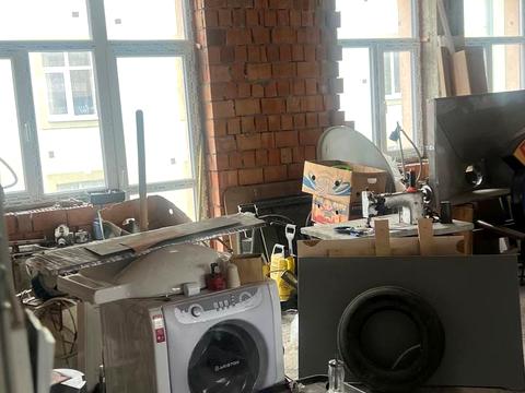 комерційна за адресою Митна вул., 25