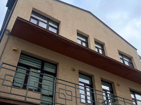 комерційна за адресою Митна вул., 25