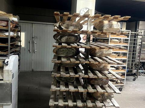 комерційна за адресою Митна вул., 25-Б