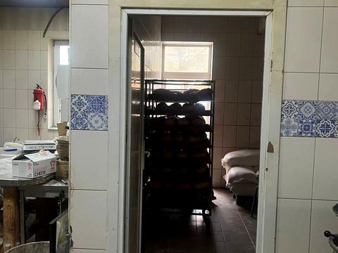 комерційна за адресою Митна вул., 25-Б