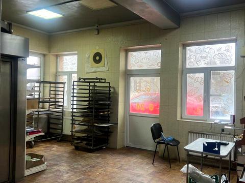 комерційна за адресою Митна вул., 25-Б