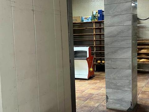 комерційна за адресою Митна вул., 25-Б