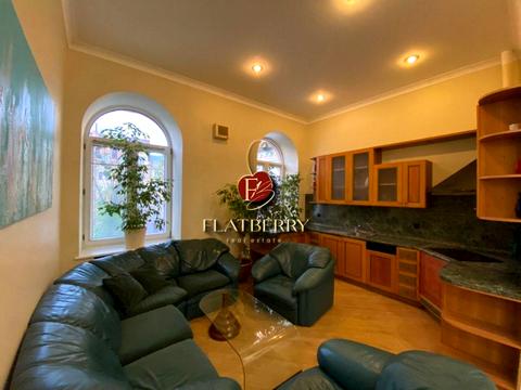 коммерческая по адресу Лютеранская ул., 12