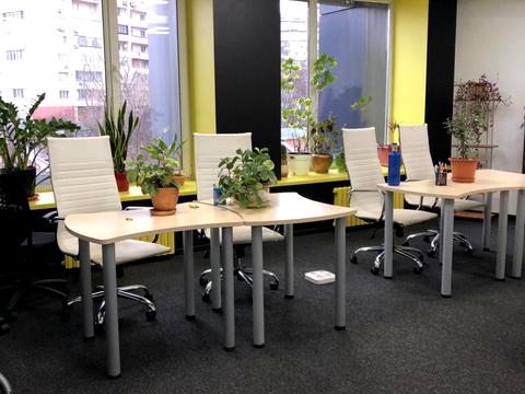 комерційна за адресою Болсуновська вул. (Сергія Струтинського), 23