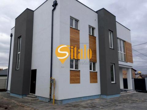 будинок за адресою Набережна вул.