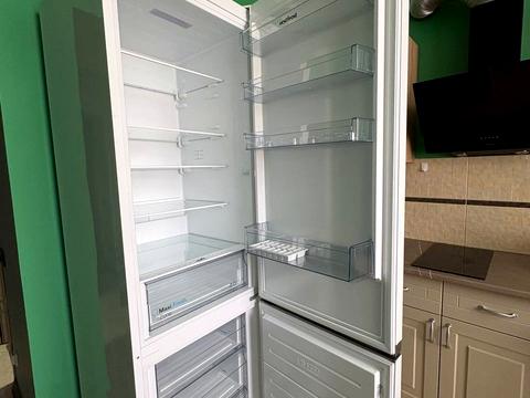 квартира за адресою Миколи Сингаївського вул. (Ново-Оскольська), 1-Л