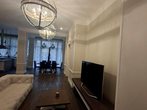 будинок за адресою 24 Садова