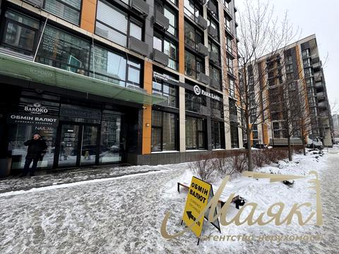 комерційна за адресою Предславинська вул., 53