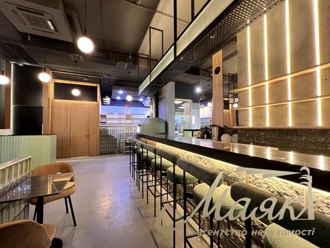 комерційна за адресою Предславинська вул., 53