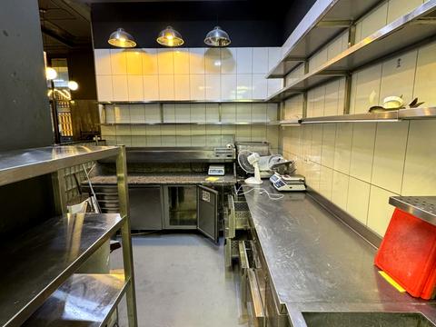 комерційна за адресою Предславинська вул., 53