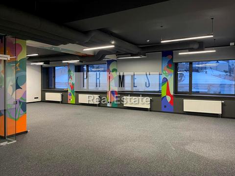 комерційна за адресою Саксаганського вул., 53/80