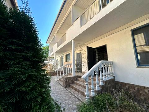 дом по адресу романтичний провулок, 20