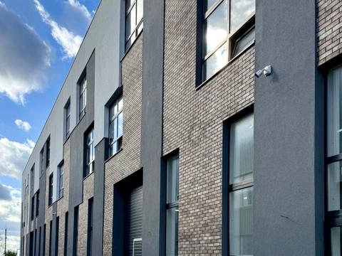 комерційна за адресою Трудова, 15/1