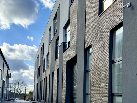 комерційна за адресою Трудова, 15/1