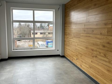 комерційна за адресою Трудова, 15/1