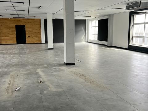 комерційна за адресою Трудова, 15/1