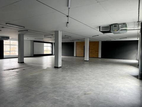 комерційна за адресою Трудова, 15/1