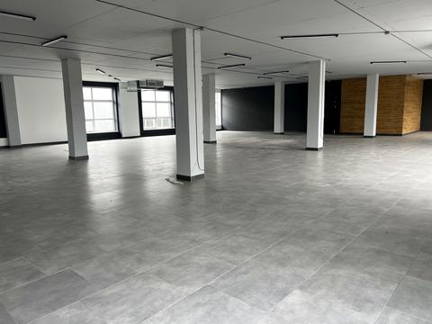 комерційна за адресою Трудова, 15/1