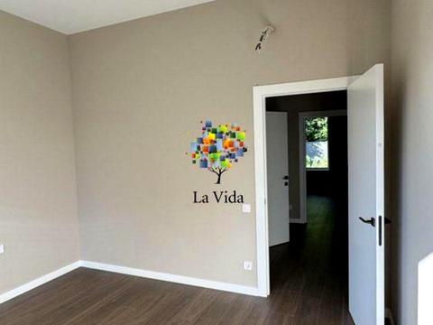 будинок за адресою Центральна вул., 1