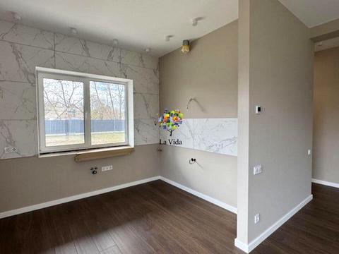 будинок за адресою Центральна вул., 1